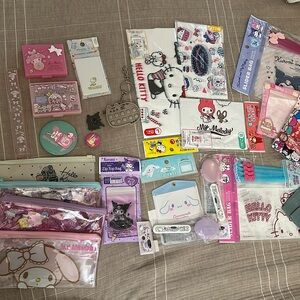 Bundle of Sanrio items 🎀